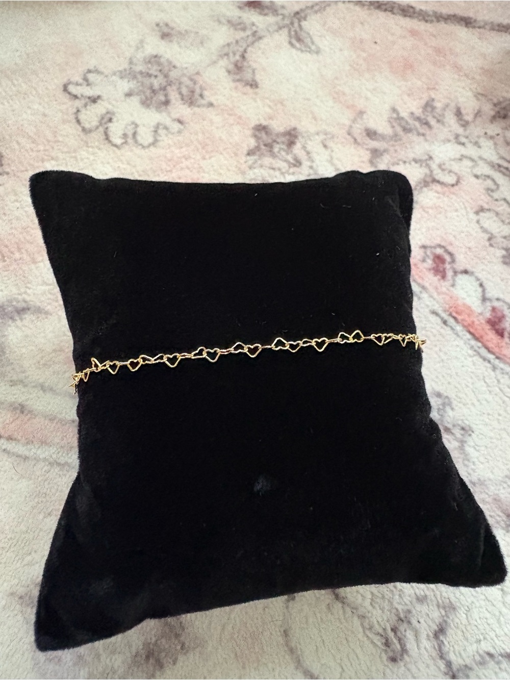 Brand New 10K Gold Heart Link Bracelet - Women Jewelry